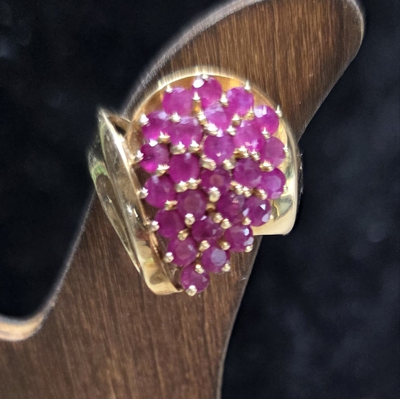 Sanuk Jewelry - SANUK Teardrop Ruby Cluster Yellow 10K Gold Bypass Ring